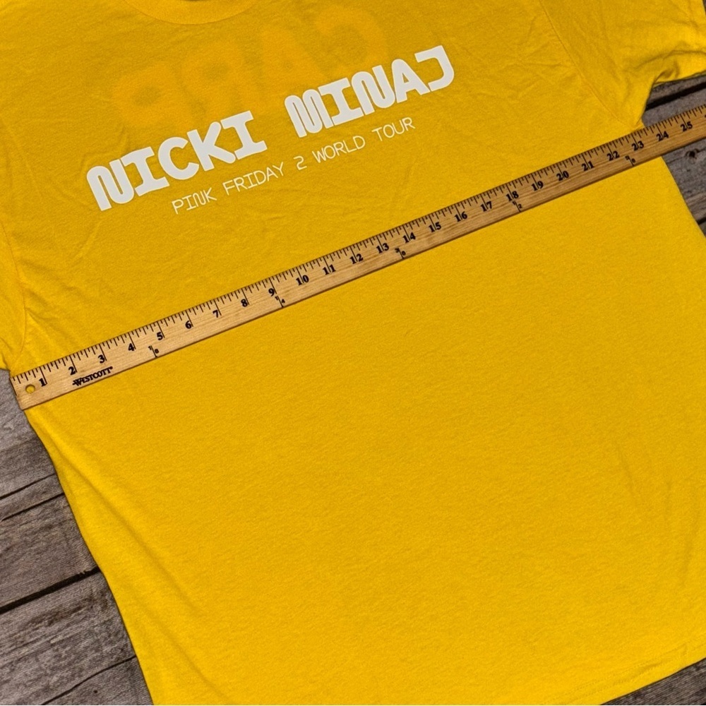 Nicki Minaj Pink Friday 2 World Tour Yellow Staff Carp T Shirt Men’s Sz XL New - Picture 4 of 7